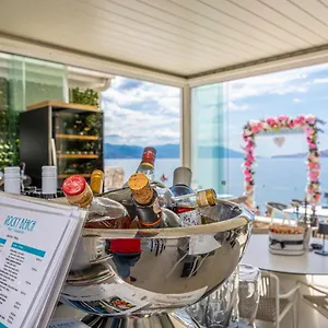 Sea La Vie Bed & Breakfast